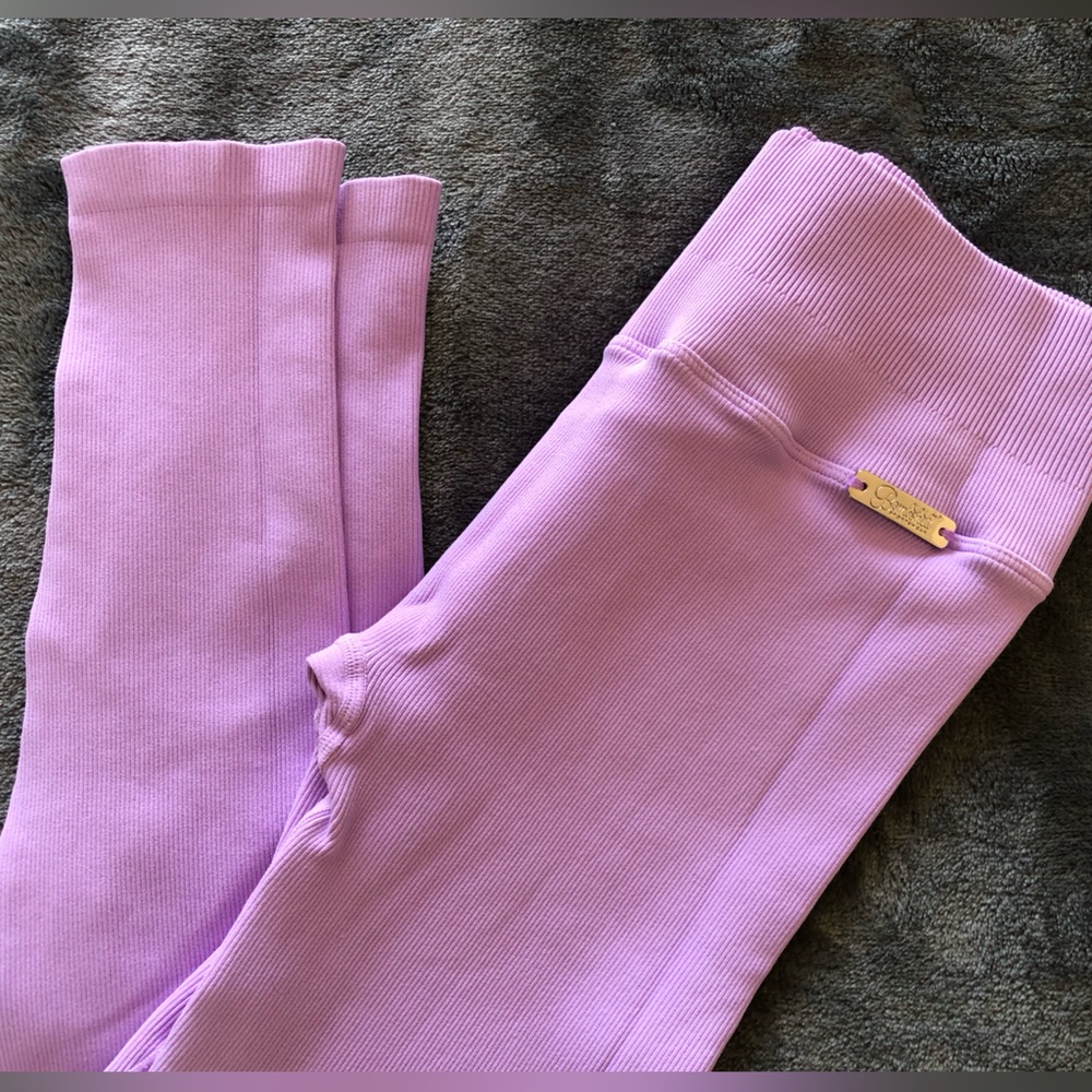 Seamless lavender Bombshell leggings